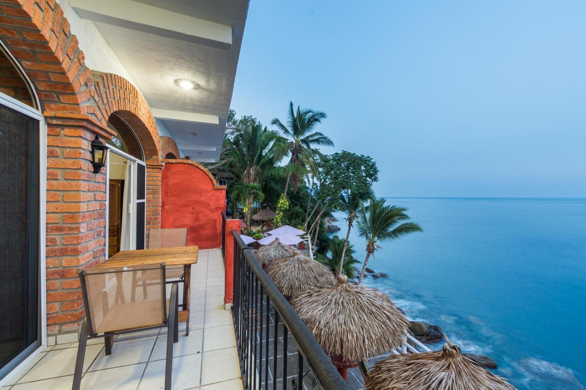 Traditional Sierra Leon Oceanfront Rooms - Adults Only Puerto Vallarta Exteriör bild