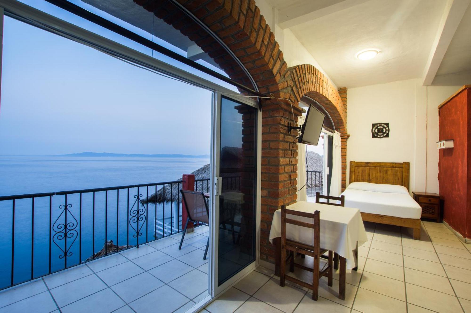Traditional Sierra Leon Oceanfront Rooms - Adults Only Puerto Vallarta Exteriör bild