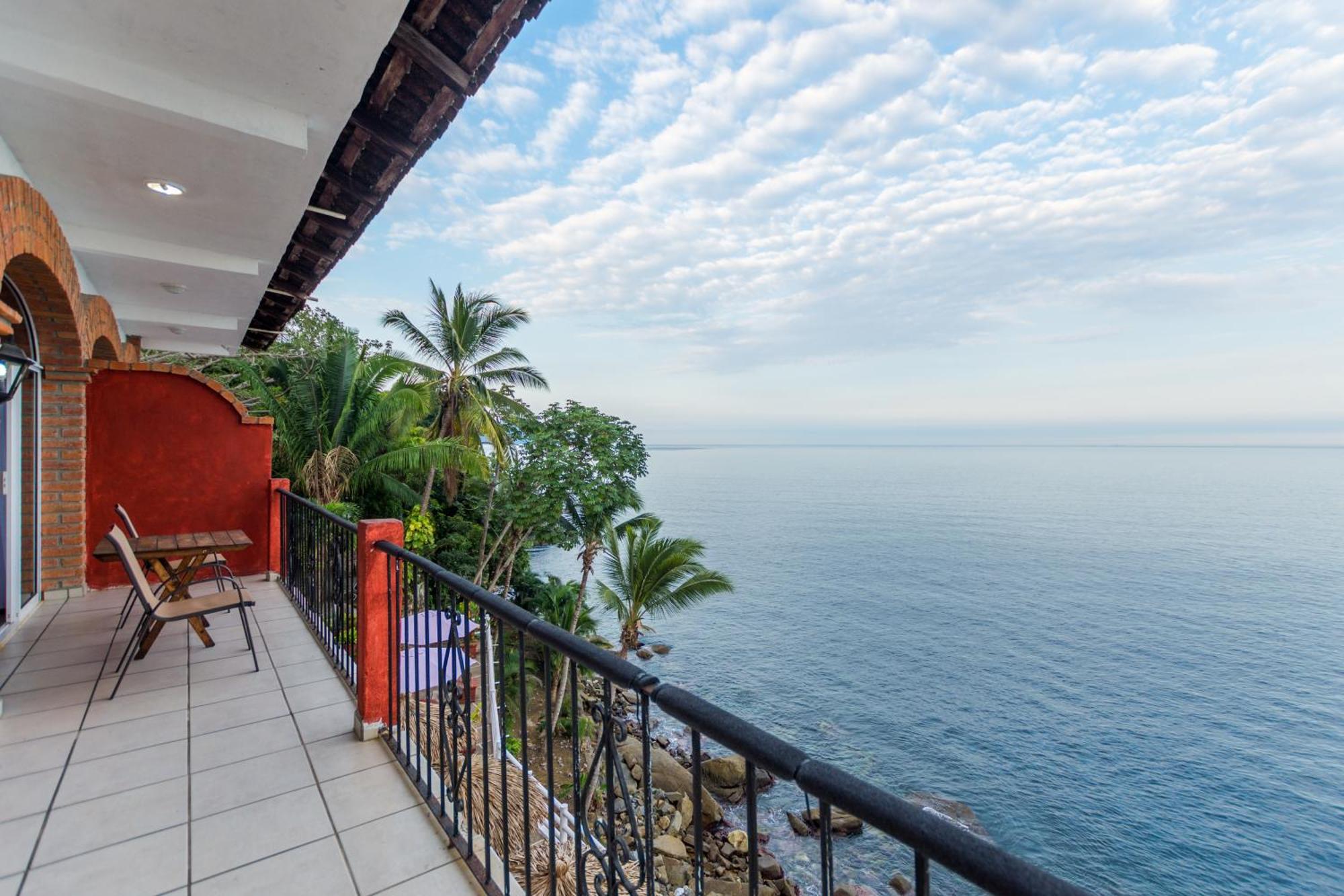 Traditional Sierra Leon Oceanfront Rooms - Adults Only Puerto Vallarta Exteriör bild