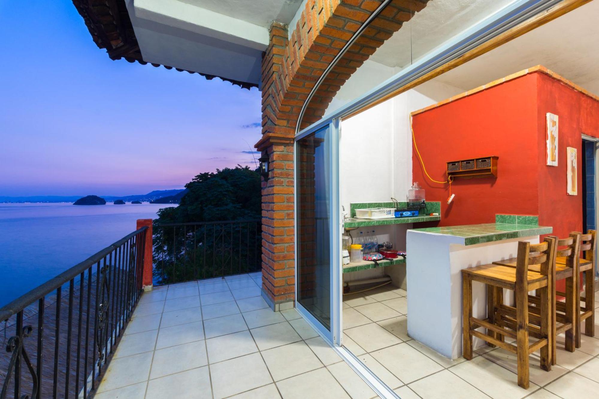 Traditional Sierra Leon Oceanfront Rooms - Adults Only Puerto Vallarta Exteriör bild
