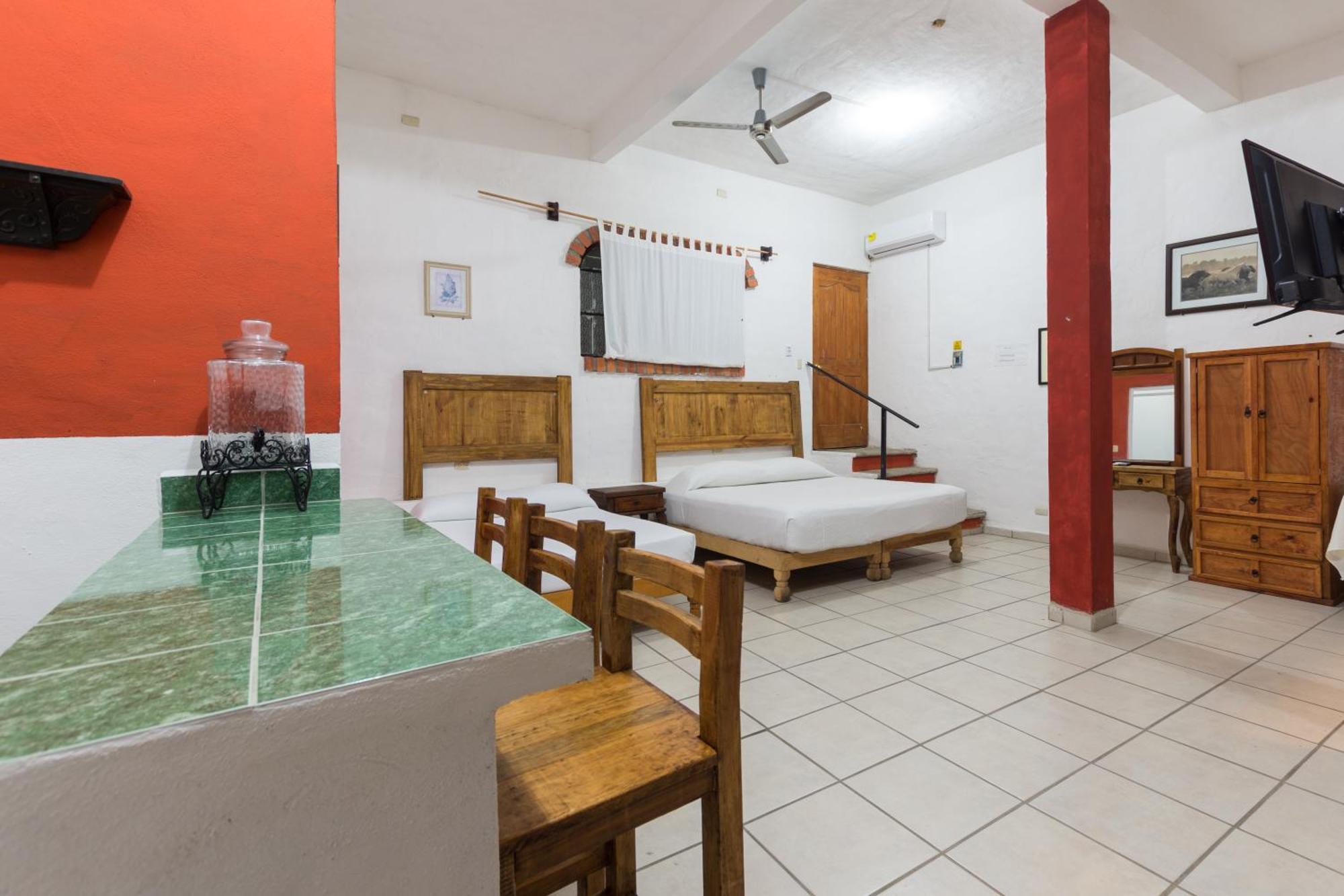 Traditional Sierra Leon Oceanfront Rooms - Adults Only Puerto Vallarta Exteriör bild