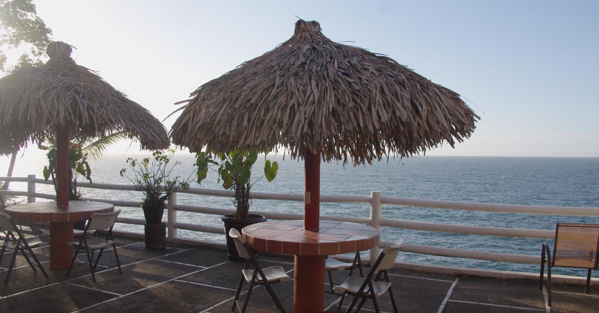 Traditional Sierra Leon Oceanfront Rooms - Adults Only Puerto Vallarta Exteriör bild